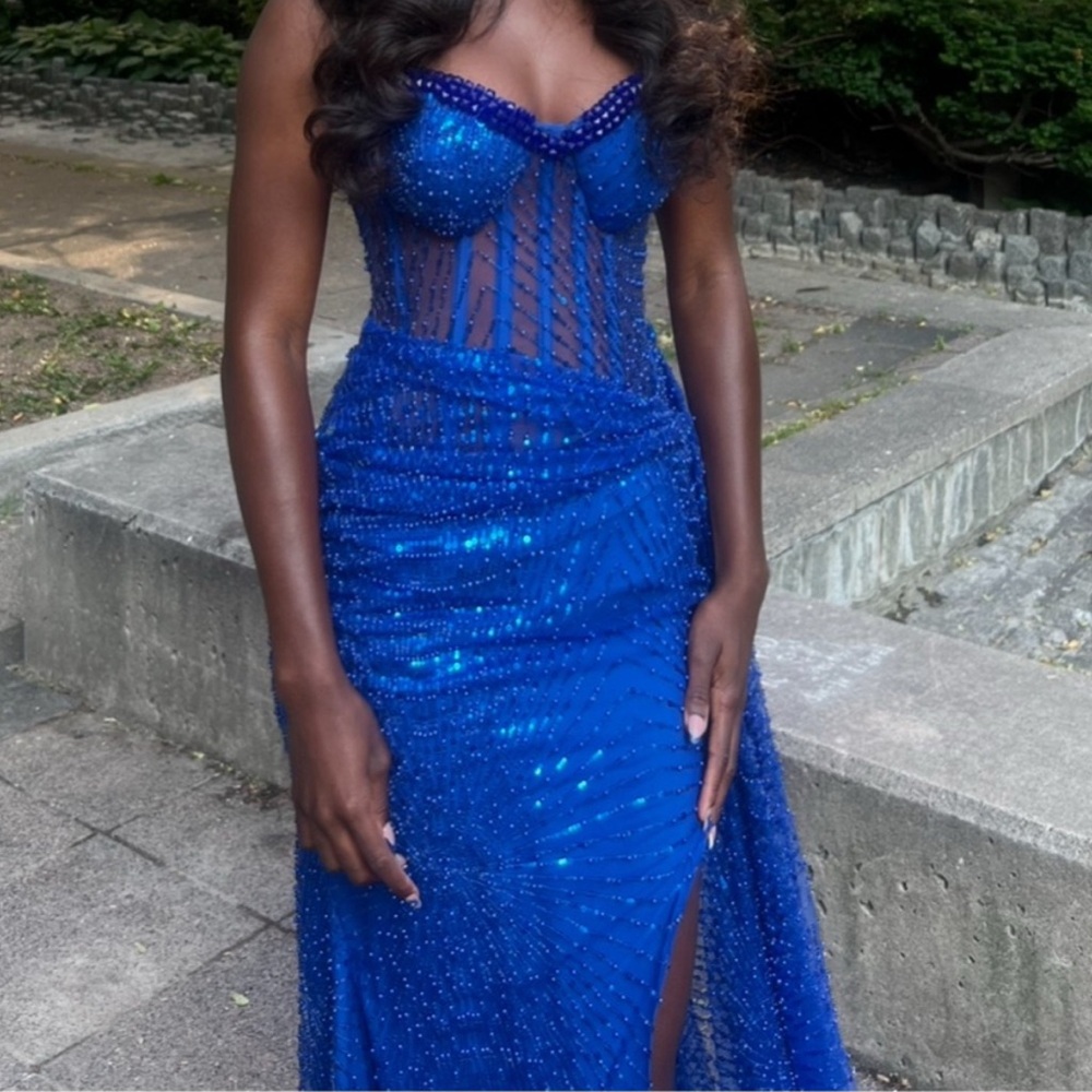 Elegant Blue Beaded Evening Dress